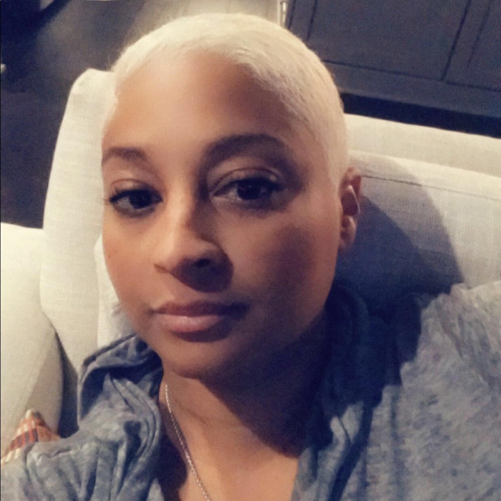 Meet your Posher, April